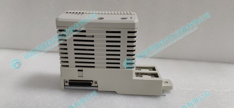 c67d27d95cde4208499d894fee58cc37_3-24040G55045451.jpg